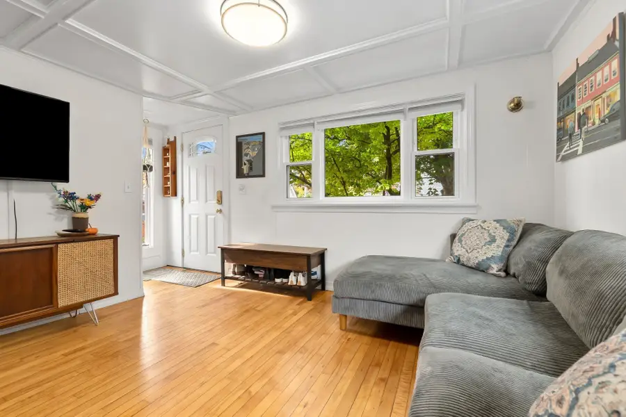 16-R Spring St, Gloucester, MA 01930 - #2