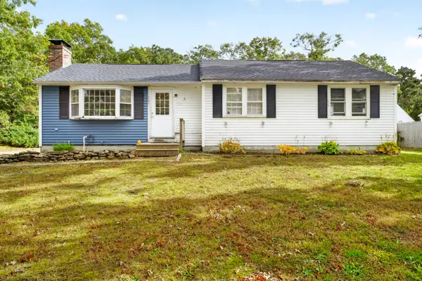 545 Cotuit Rd, Mashpee, MA 02649