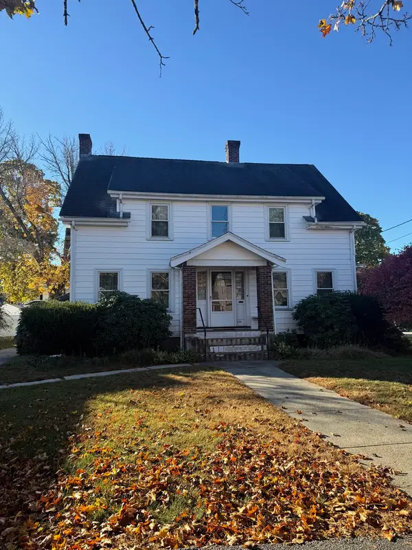 688 Great Plain Ave, Needham, MA 02492