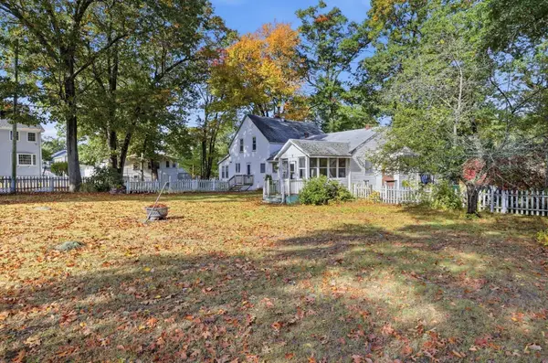 39 Cady St, Billerica, MA 01821