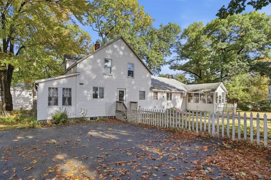 39 Cady St, Billerica, MA 01821 - #3