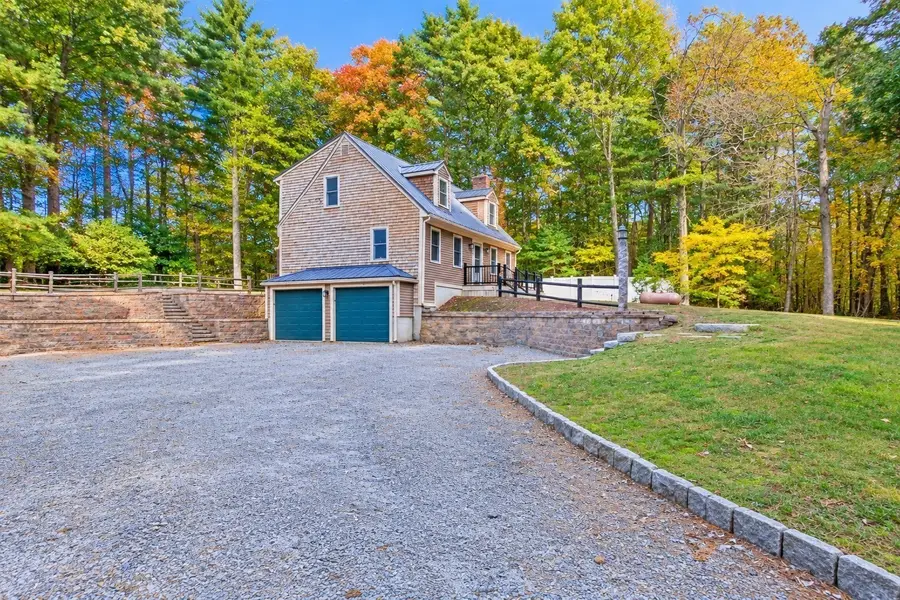 9 Pleasant St, Carver, MA 02330 - #3