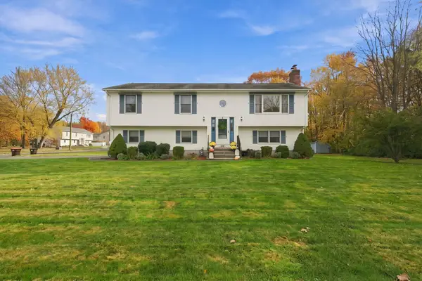 99 Paul Revere Dr, Agawam, MA 01030