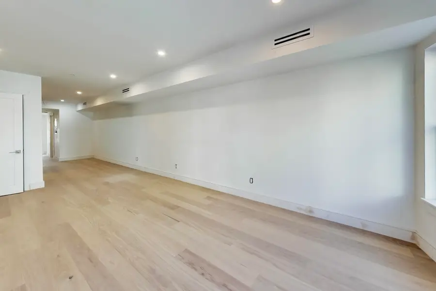 261 Princeton St #201, Boston, MA 02128 - #3