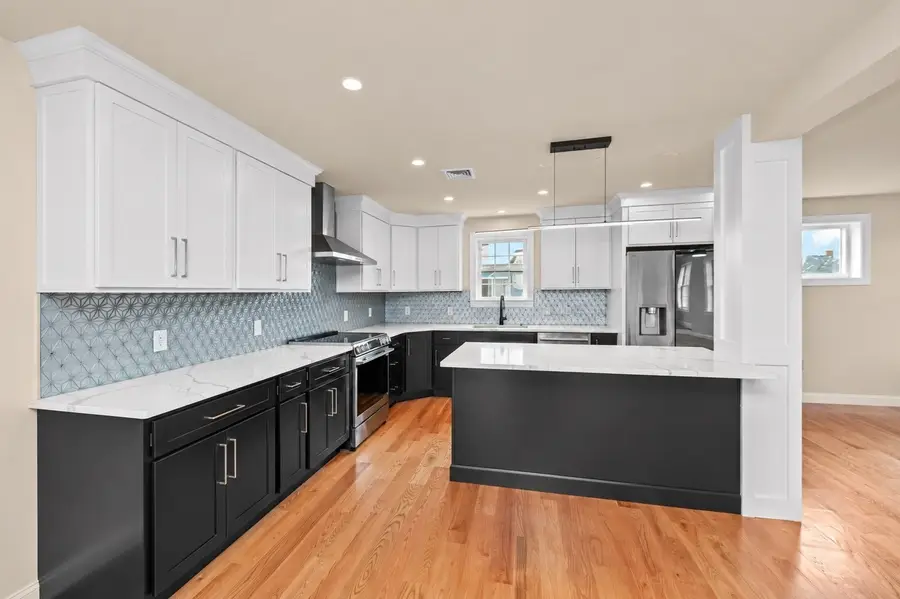 115 Read St #2, Winthrop, MA 02152 - #3