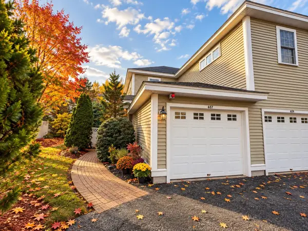 657 Devenwood Way #657, Clinton, MA 01510