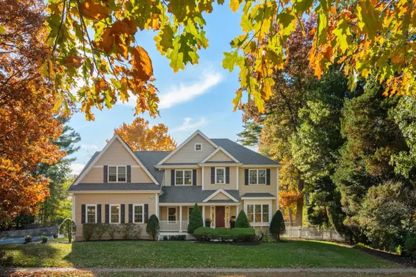 829 Greendale Ave, Needham, MA 02492