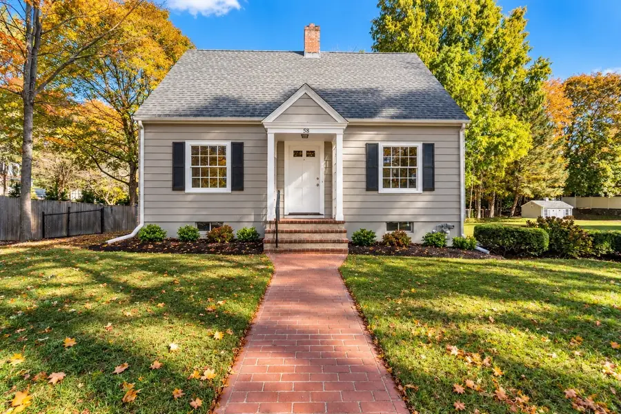 58 Brook St, Medfield, MA 02052 - #3