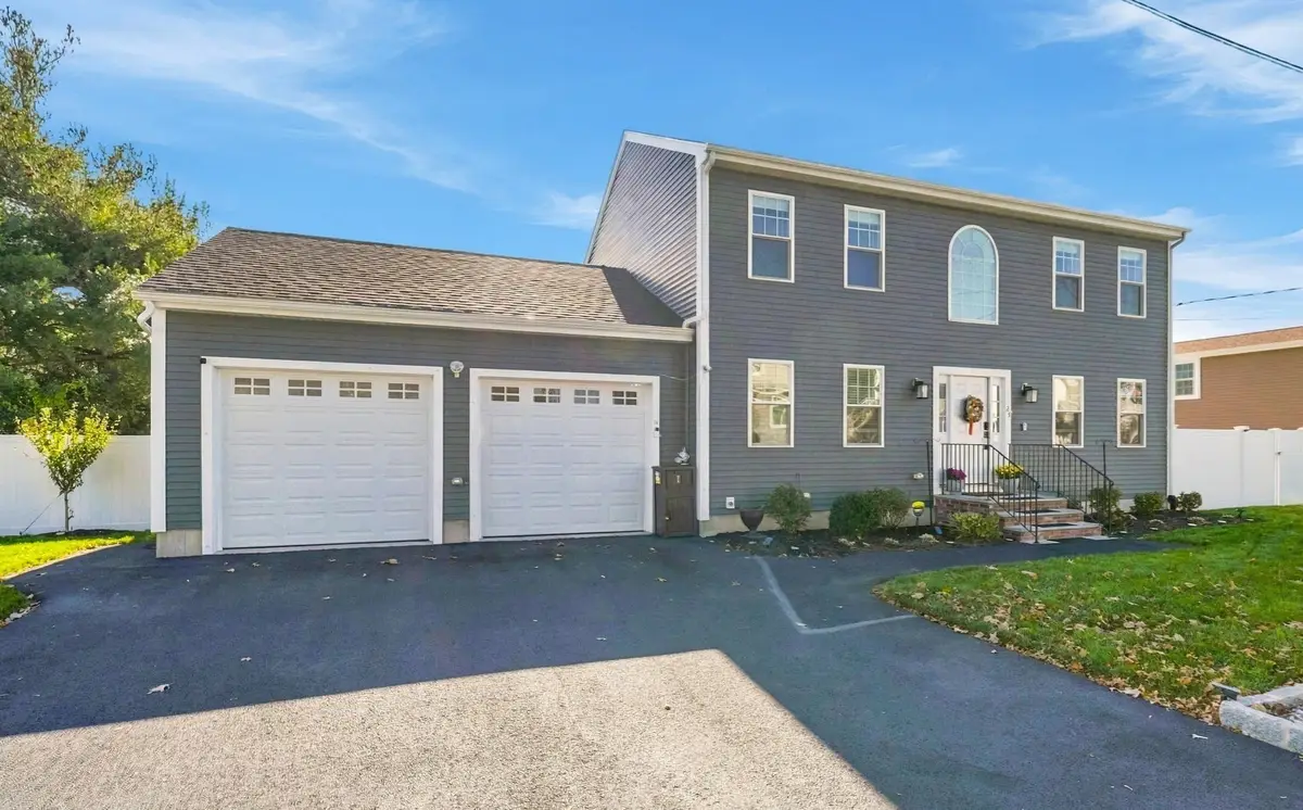 25 Vernon St, Fall River, MA 02724 - #1