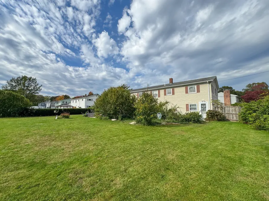 601 Wood St, Somerset, MA 02726 - #3
