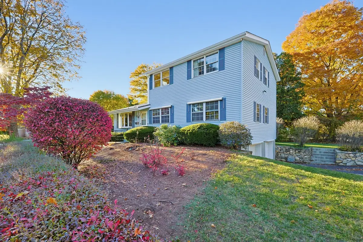 18 Moody St, Uxbridge, MA 01569 - #1