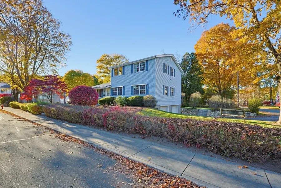 18 Moody St, Uxbridge, MA 01569 - #3