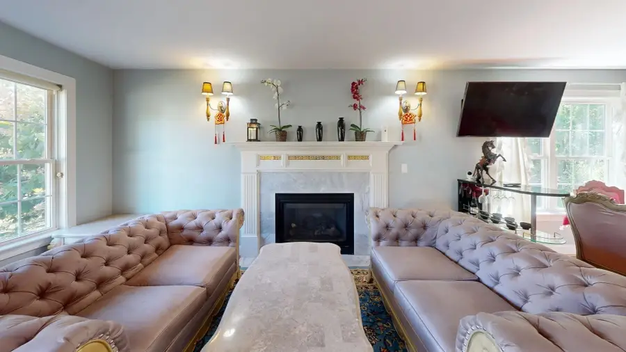 77 Wampum St, Weymouth, MA 02190 - #3