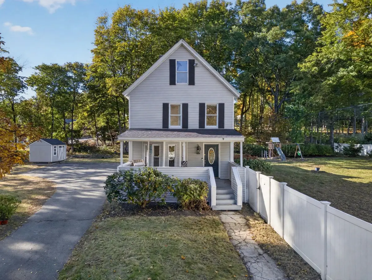 1272 Mammoth Rd, Dracut, MA 01826 - #1
