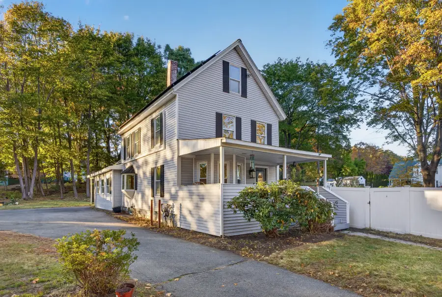 1272 Mammoth Rd, Dracut, MA 01826 - #3