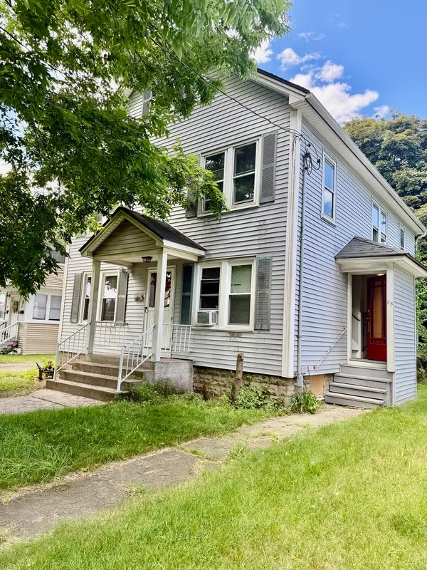 26-28 Saint James Cir, Springfield, MA 01104