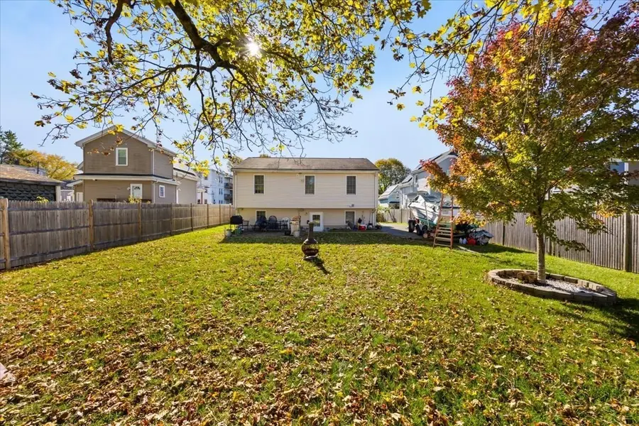 38 Arthur St, Brockton, MA 02302 - #3