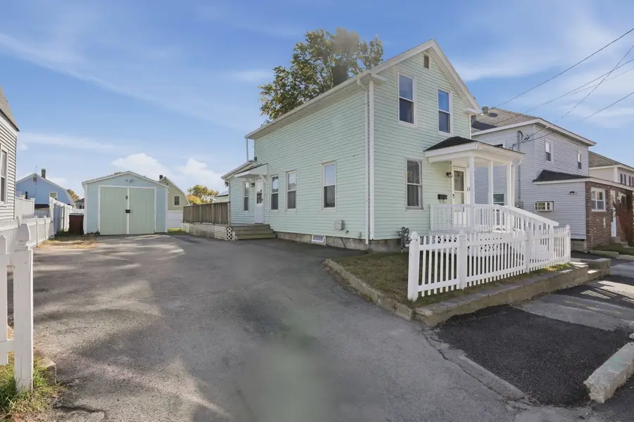 31 Bunker Hill Ave, Lowell, MA 01850 - #2