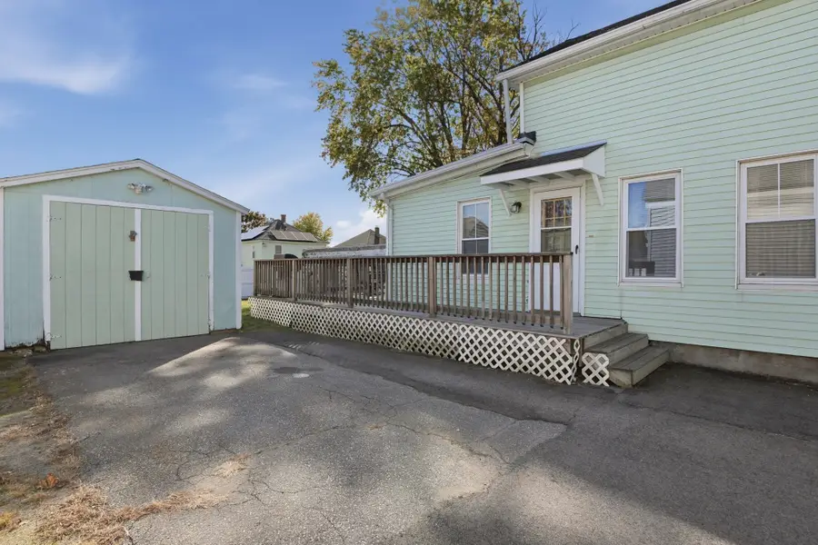 31 Bunker Hill Ave, Lowell, MA 01850 - #3