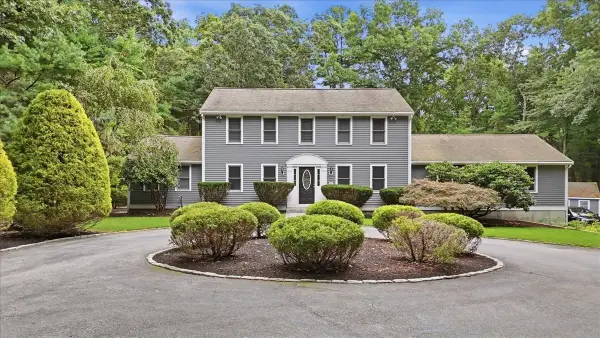 379 Main St, Hanson, MA 02341