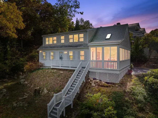 138 Sippewissett Rd, Falmouth, MA 02540