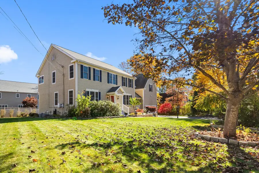6 Highview Ave, Bedford, MA 01730 - #3