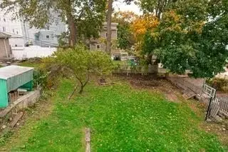 128 Endicott St, Worcester, MA 01610 - #3