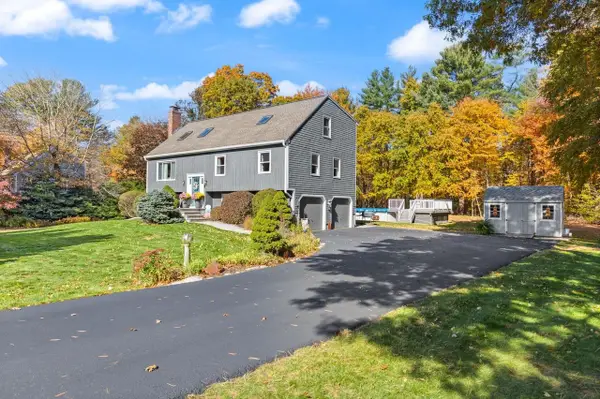 103 Poquanticut Ave, Easton, MA 02356