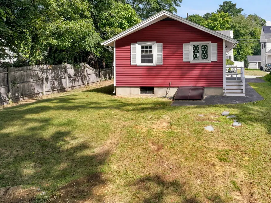 21 Beacon St, Wilmington, MA 01887 - #3