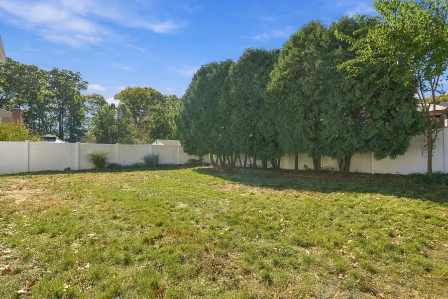 52 Dorwin Dr, West Springfield, MA 01089 - #2