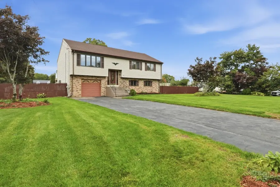 32 Clyde Street, Seekonk, MA 02771 - #3