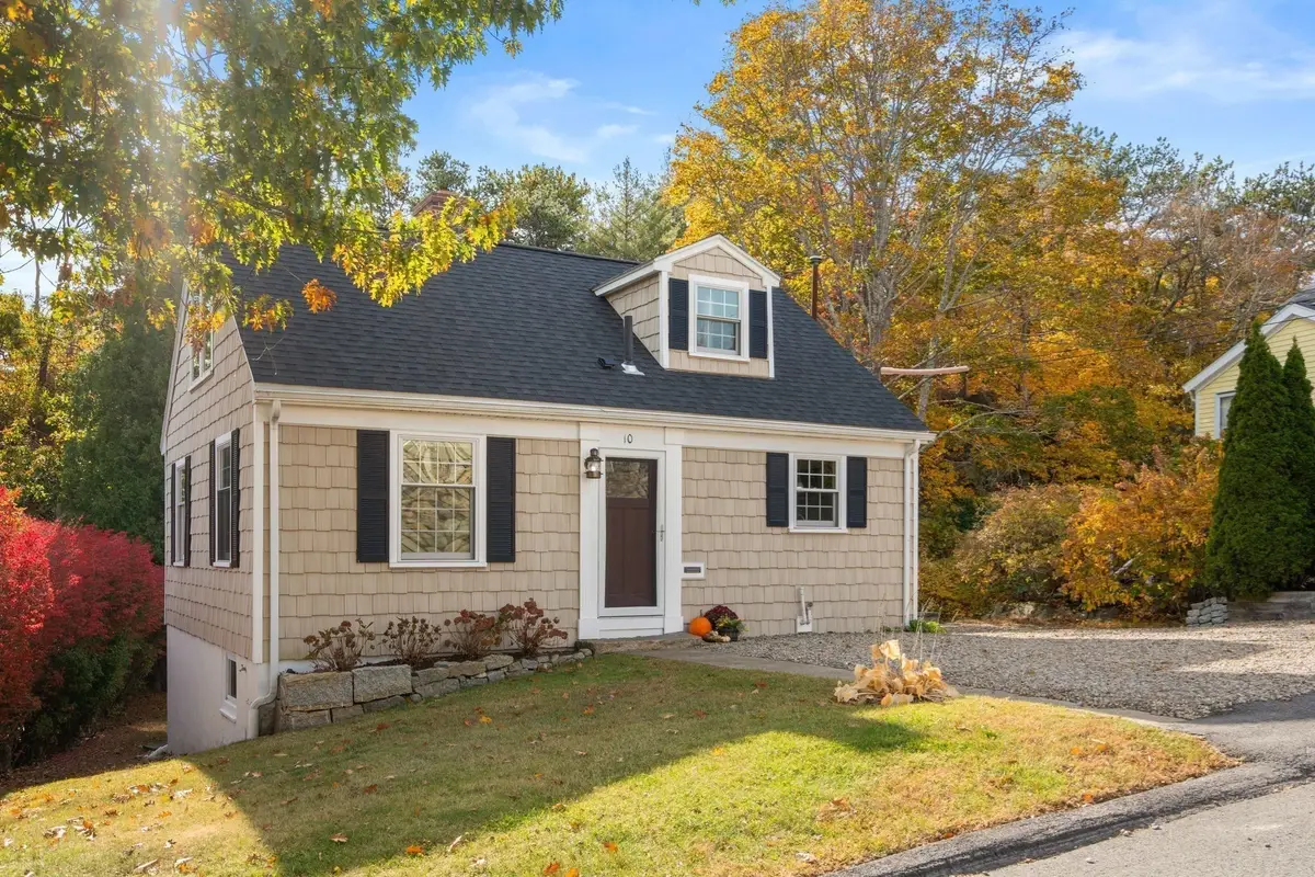 10 Curtis St, Rockport, MA 01966 - #1
