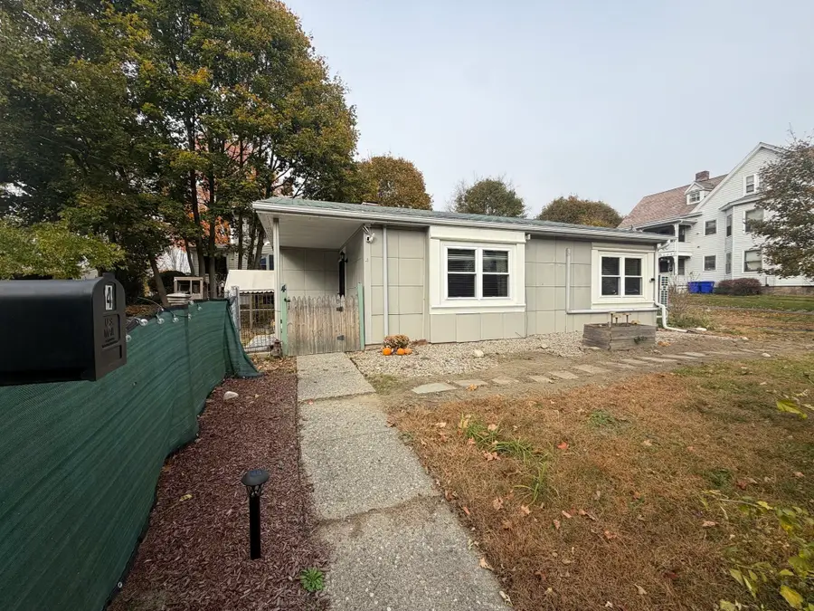 4 North St, Greenfield, MA 01301 - #3