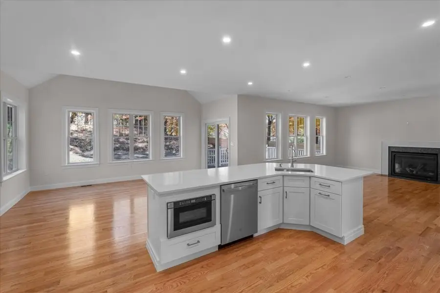 102 Center St., Groveland, MA 01834 - #3