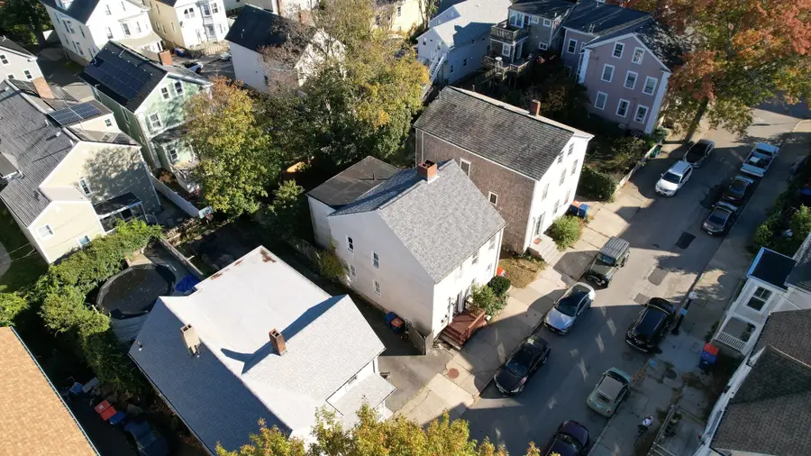 84 Walden St, New Bedford, MA 02740 - #3
