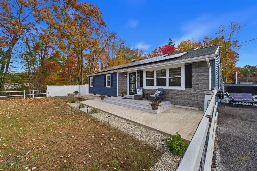34 Middleboro Rd, East Freetown, MA 02717 - #2
