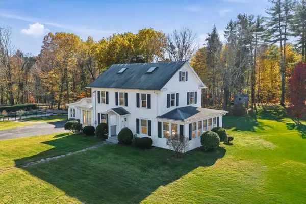 32 East St, Southampton, MA 01073
