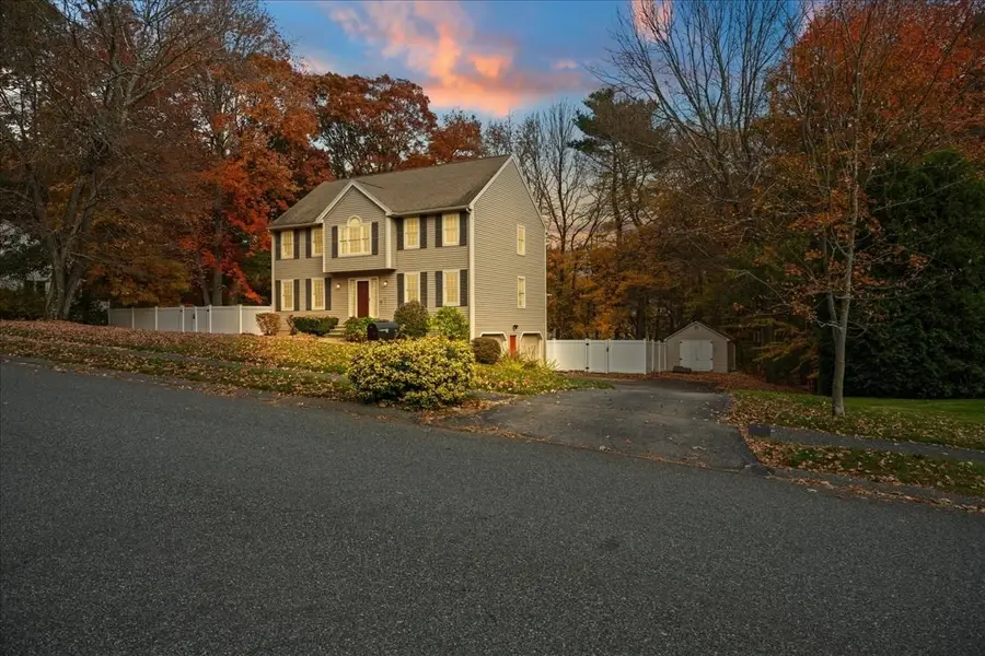 16 Wildflower Dr, Sutton, MA 01590 - #2