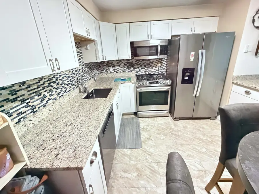 88 Beacon St #11, Lawrence, MA 01843 - #3