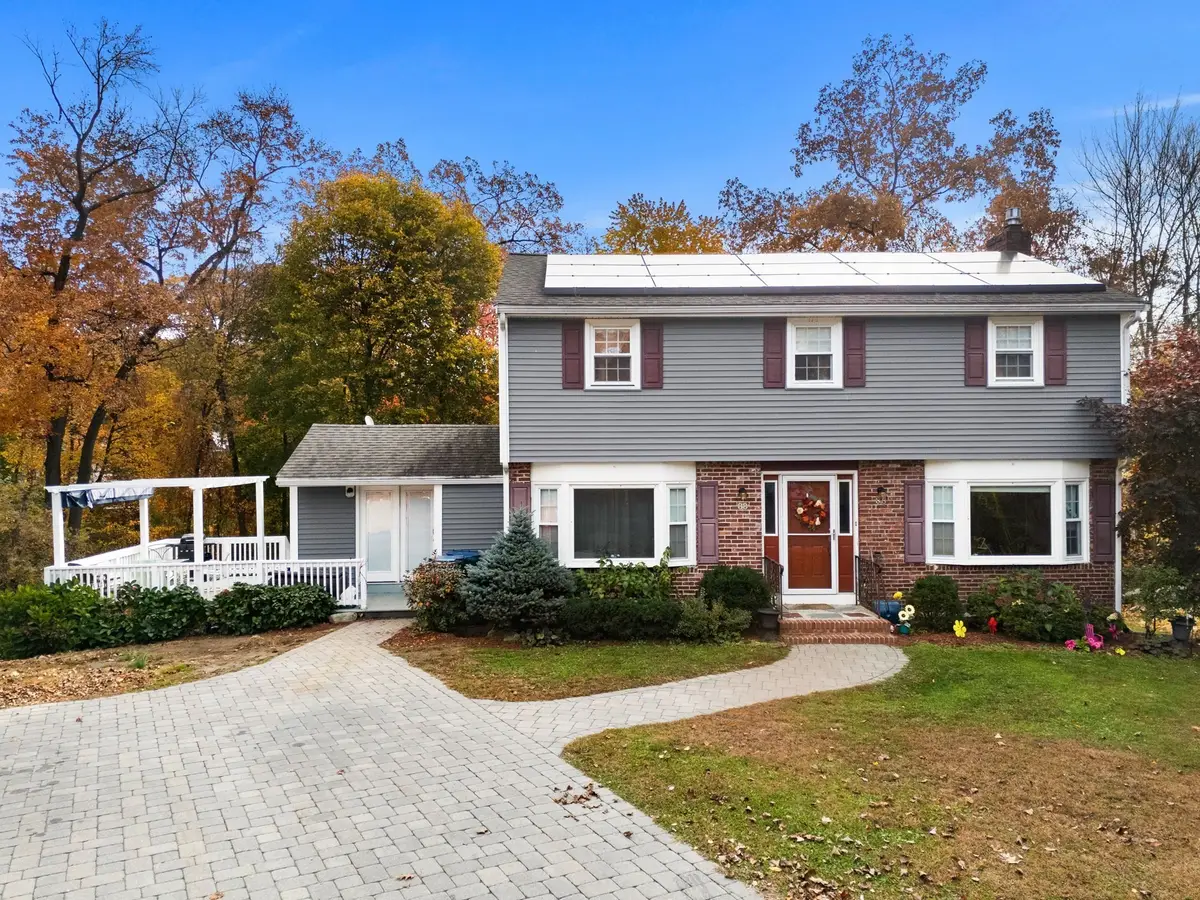 88 Elliott Dr, Lowell, MA 01852 - #1