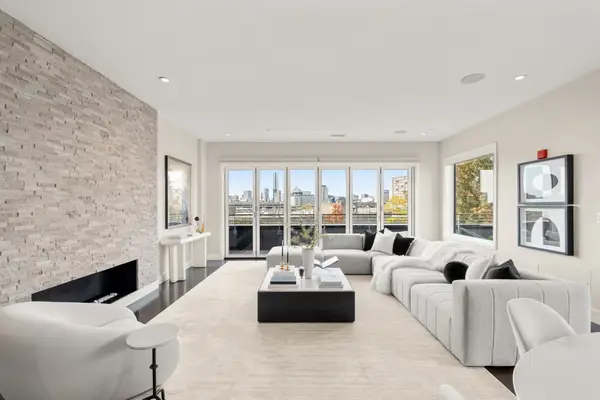 2 W 6th St #402, Boston, MA 02127