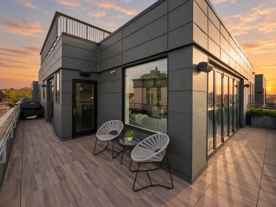 2 W 6th St #402, Boston, MA 02127 - #2