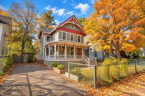 70 Buckingham St, Springfield, MA 01109