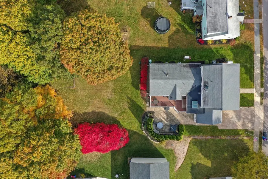 8 Walsh Ave, Stoneham, MA 02180 - #2