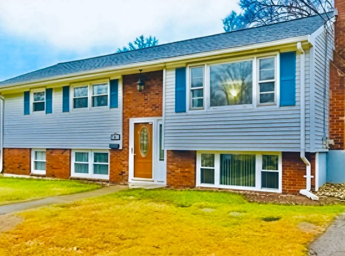3 Stratford Ave, Avon, MA 02322 - #1