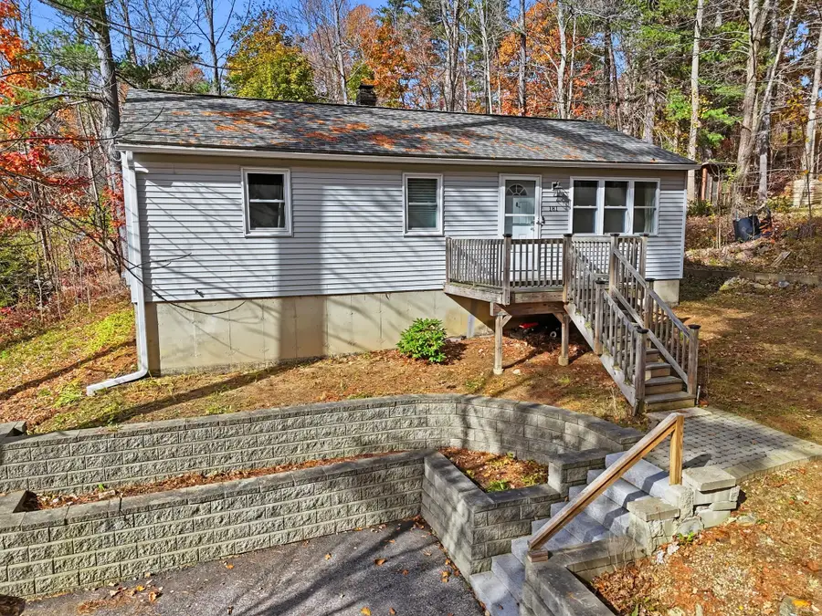 181 Dyer St, Gardner, MA 01440 - #3