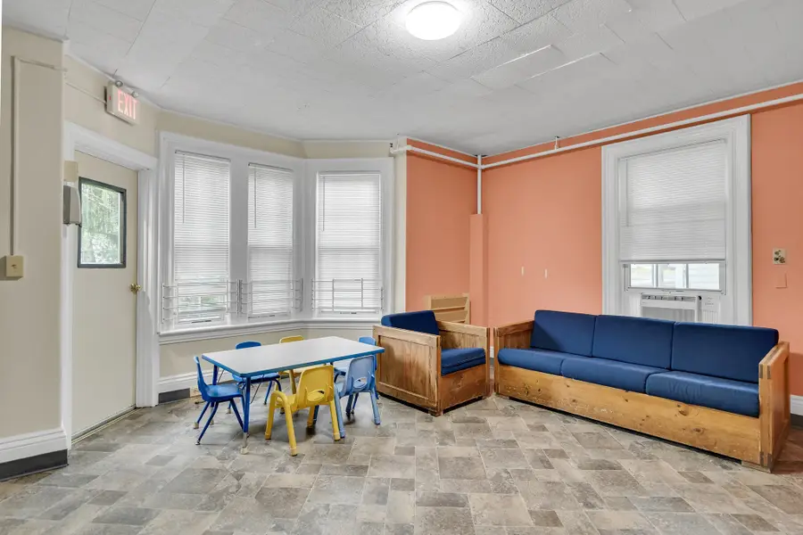 17 Holliston St, Medway, MA 02053 - #3