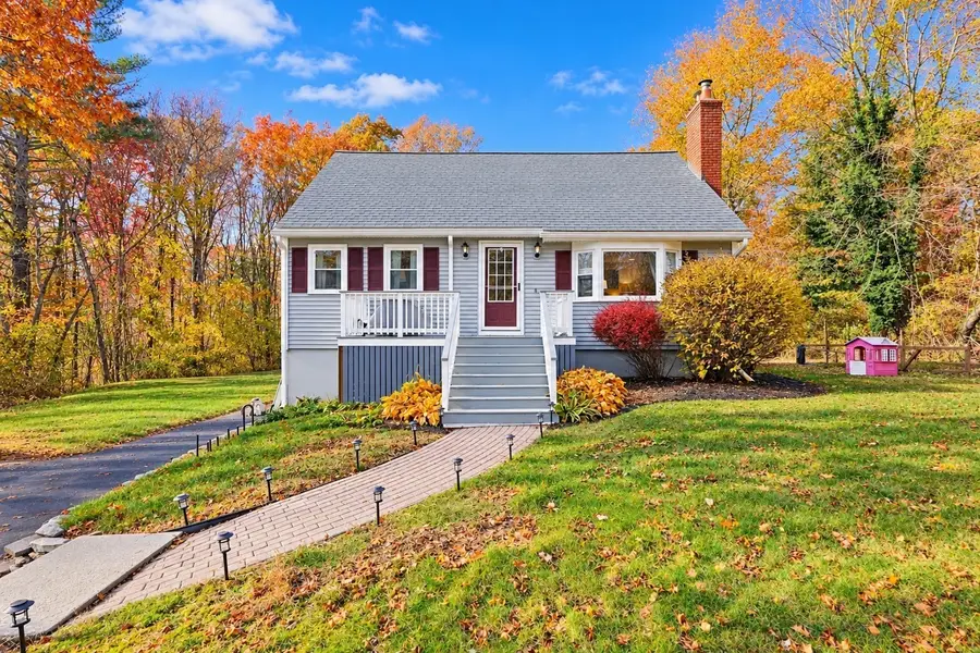 865 Rocky Woods St, Taunton, MA 02780 - #2