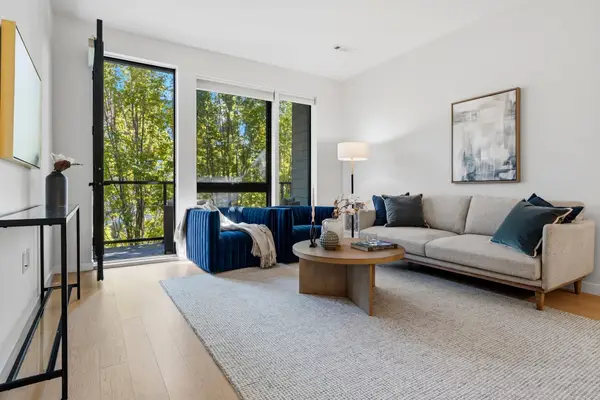 45 W 3rd St #225, Boston, MA 02127
