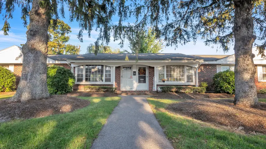 215 Colonel Bell Dr #00U-0123, Brockton, MA 02301 - #3
